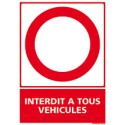 https://www.4mepro.com/26724-medium_default/panneau-vertical-interdit-a-tous-vehicules.jpg