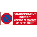 https://www.4mepro.com/28154-medium_default/panneau-rectangulaire-horizontal-stationnement-interdit-devant-et-en-face-de-cette-porte.jpg