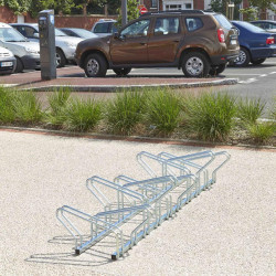 Range 10 vélos au sol face à face