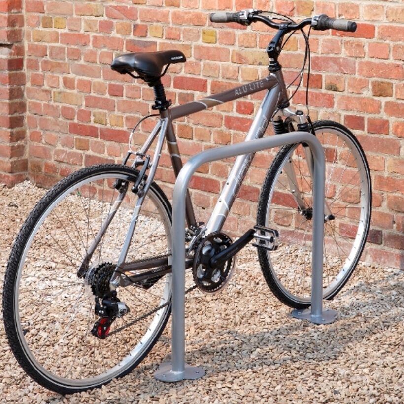 Arceaux velo de forme carree pour 2 velos